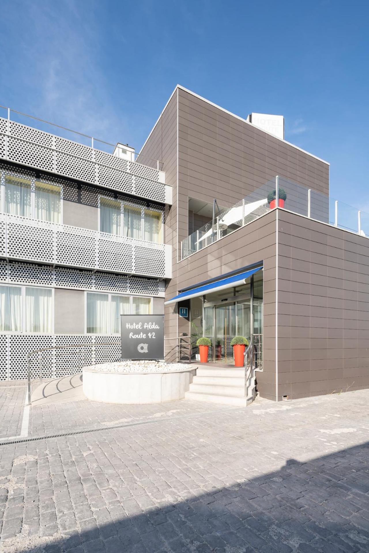 Alda Route 42 Hotel Illescas Exterior photo